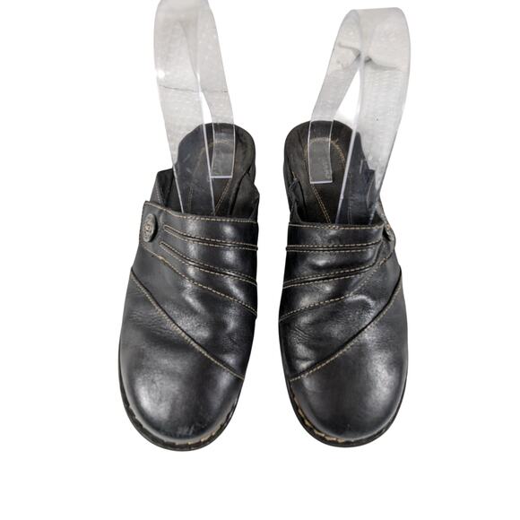 CLARKS! BLACK GENUINE LEATHER LAYERED W/BUTTON CLOGS MULES RUBBER SOLE! SZ 8M - Picture 4 of 10